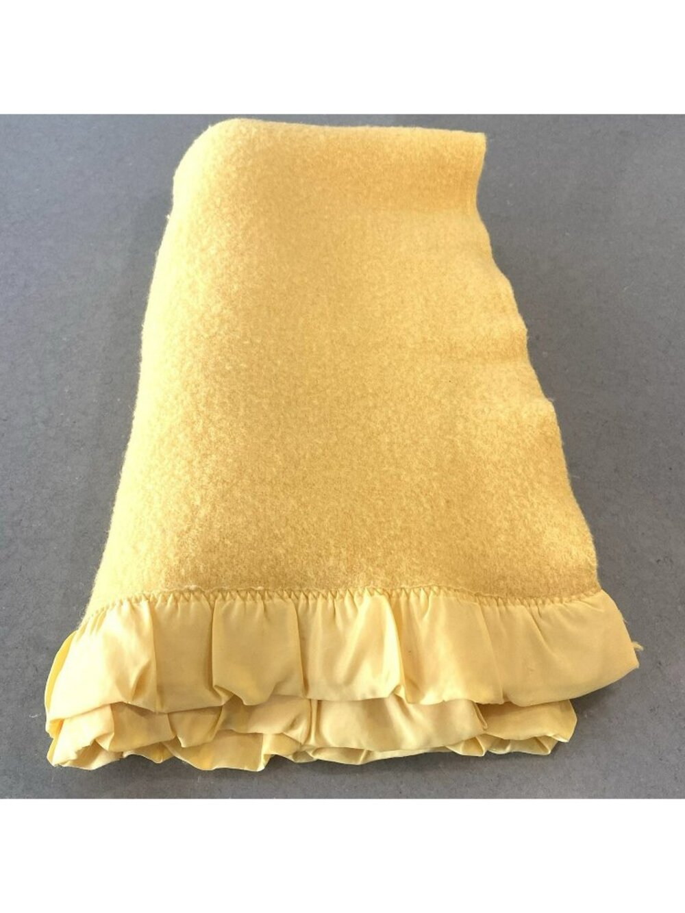 Vintage 100% Wool Satin Trim Thermal Blanket Yellow Made in Canada 85"Lx54"W